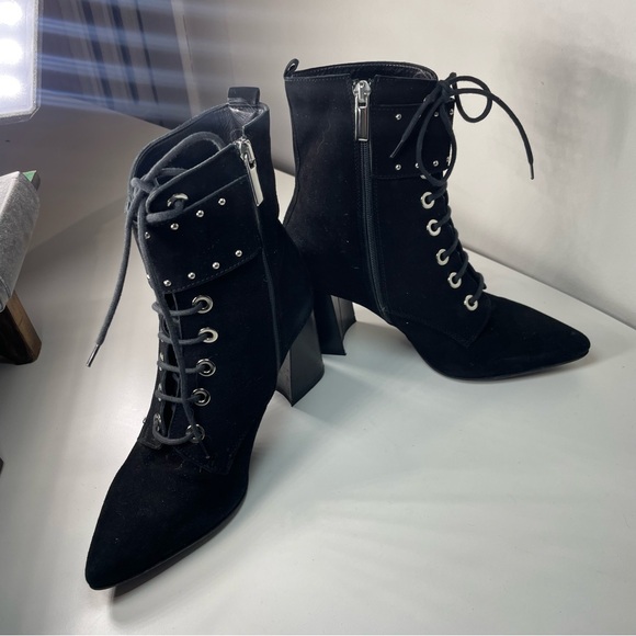 L'INTERVALLE Black Lace-Up suede Boots with Buckle Detail - Picture 4 of 7